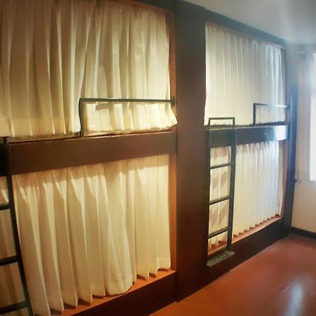 Хостел One Night Zleep At Nimman Чиангмай Экстерьер фото
