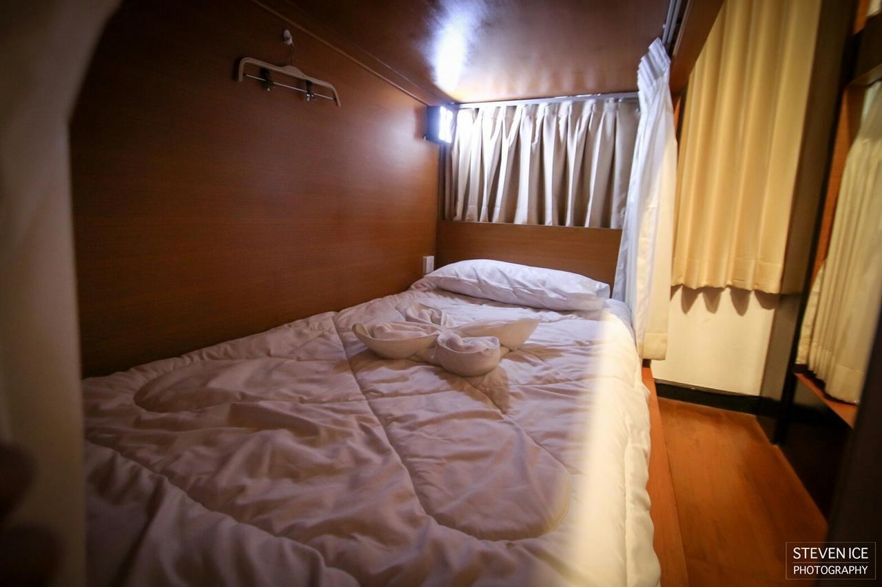 Хостел One Night Zleep At Nimman Чиангмай Экстерьер фото